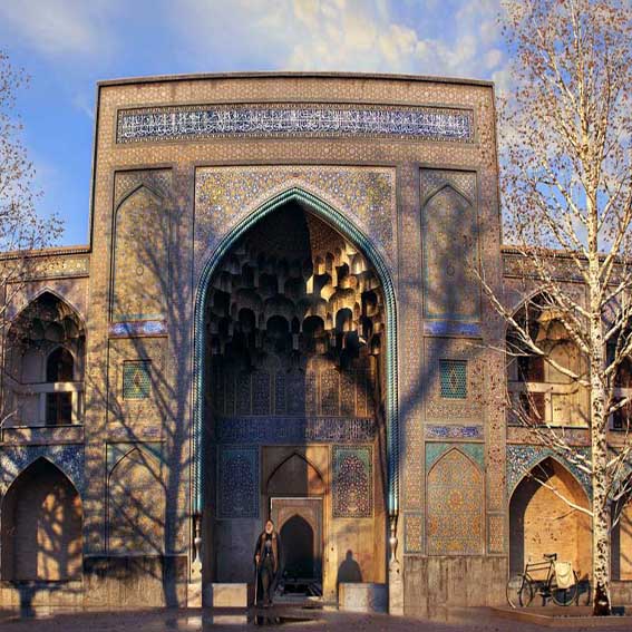 آثار تاریخی اصفهان – مدرسه چهارباغ