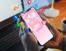   کارت ویزیت دیجیتال با قابلیت اتصال به شبکه‌های اجتماعی